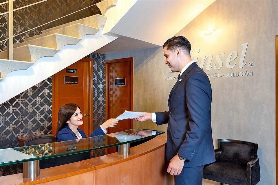 Diinsel abre las puertas a su empresa hermana Diinsel Laboratorios, certificada por PACAL y la cual da la oportunidad de ofrecer un servicio integral para sus clientes.
