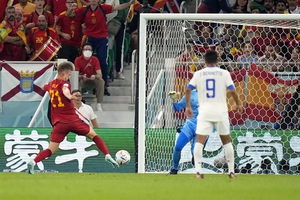 El impacto de Dani Olmo con el que se abrió el marcador.