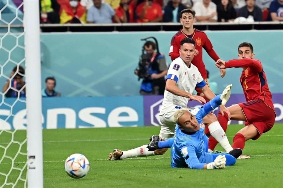 Así cayó el segundo gol de Ferran Torres ante la mirada derrotada del portero Keylor Navas.