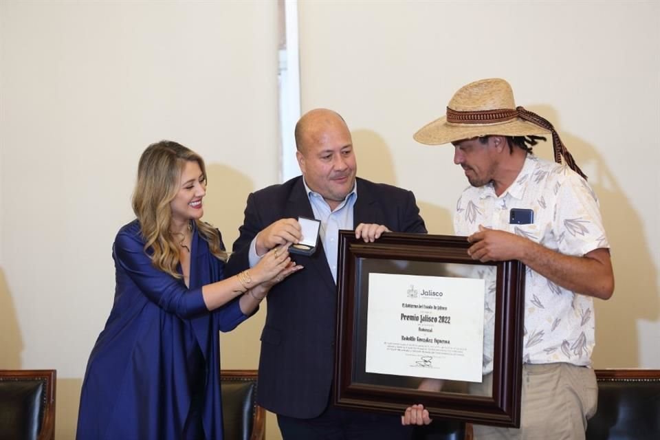 El Gobernador Enrique Alfaro encabezó la premiación.