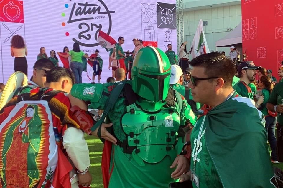 Aficionados mexicanos previo al encuentro contra Argentina.