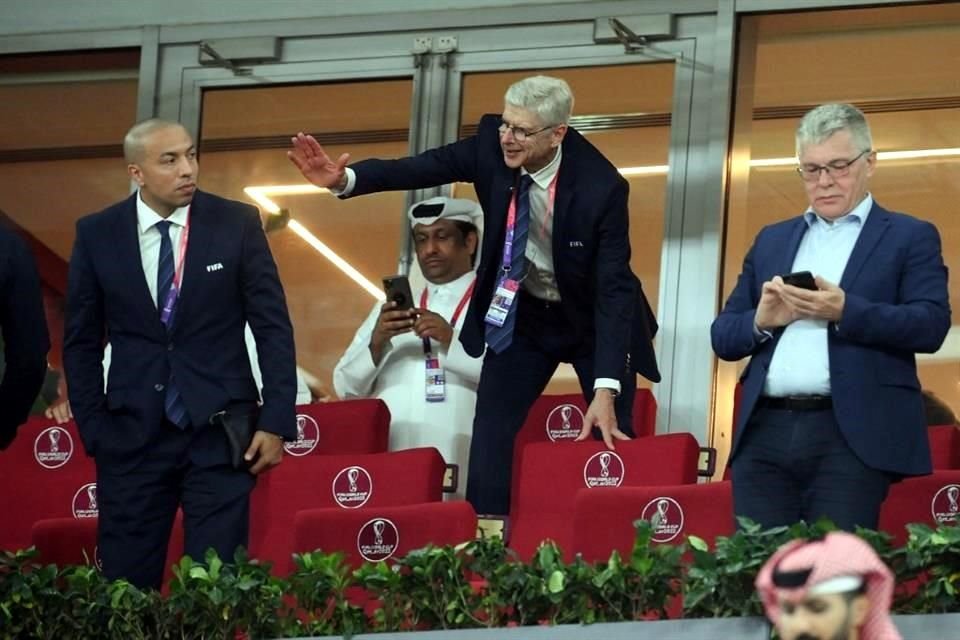 El francés Arsene Wenger, director técnico de desarrollo de la FIFA, estuvo en el estadio.