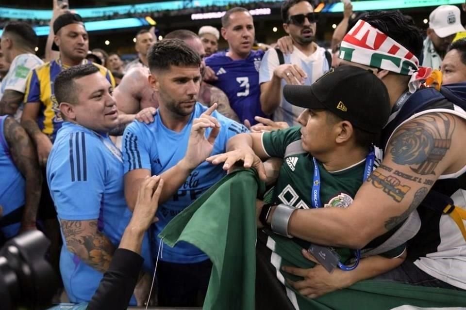 En las tribunas del Estadio Lusail se registraron altercados en algunos momentos.