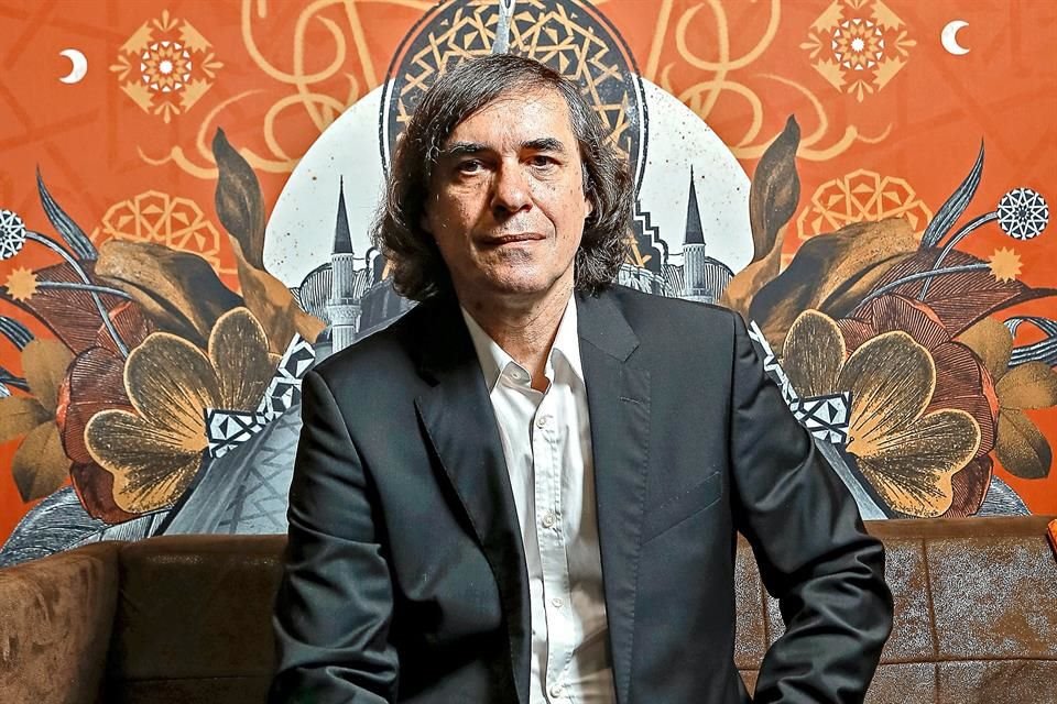 Mircea Cartarescu es el segundo autor rumano en ganar del Premio FIL de Literatura en Lenguas Romances.