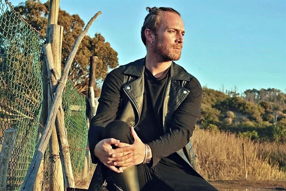 Paulo Rojas, imitador de Miguel Bosé en 'El Retador', lanza su sencillo 'Mire Usted'.