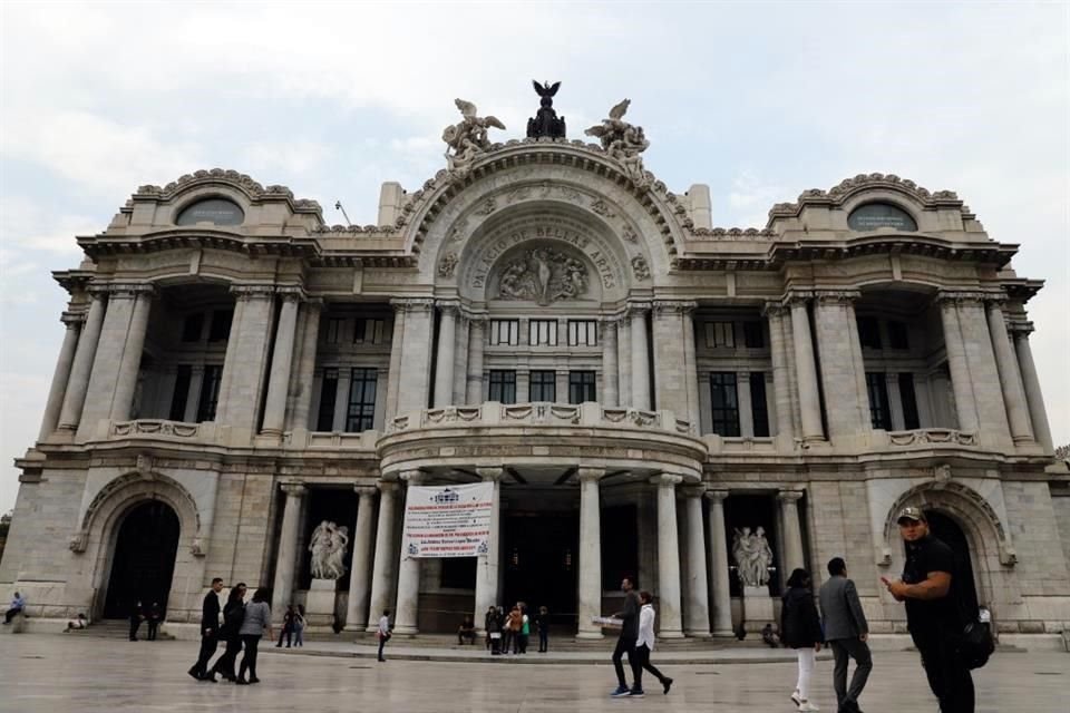 Bellas Artes fue el recinto elegido por la familia de Bonilla para el homenaje