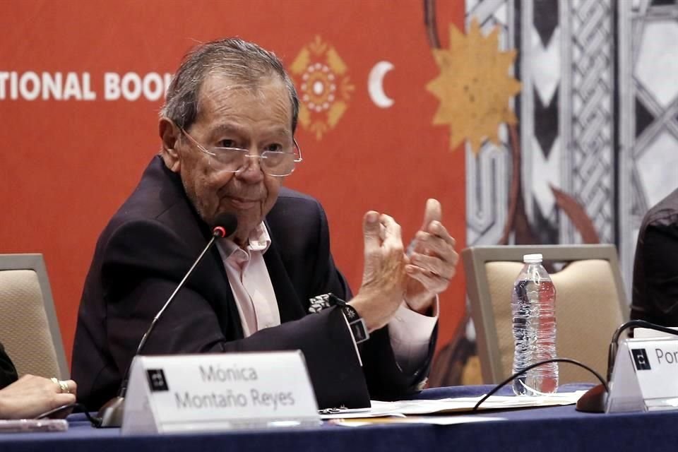 Porfirio Muñoz Ledo durante su participación en el panel 'Democracia y populismo'.