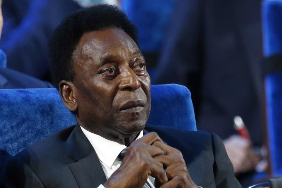 Pelé fue hospitalizado este miércoles, en Sao Paulo, en medio de su tratamiento contra el cáncer; su hija asegura que no hay emergencia.