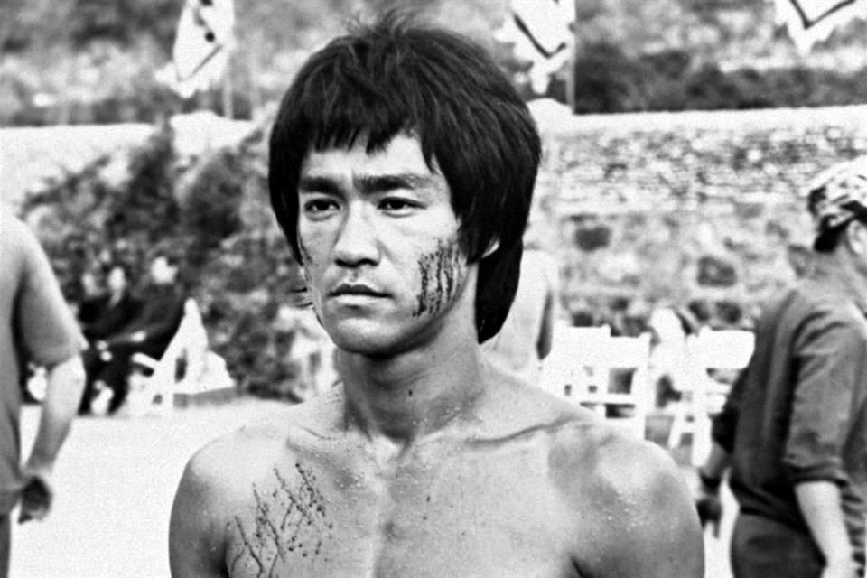 Ang Lee hará película biográfica sobre Bruce Lee, la leyenda de las artes marciales en Hollywood.