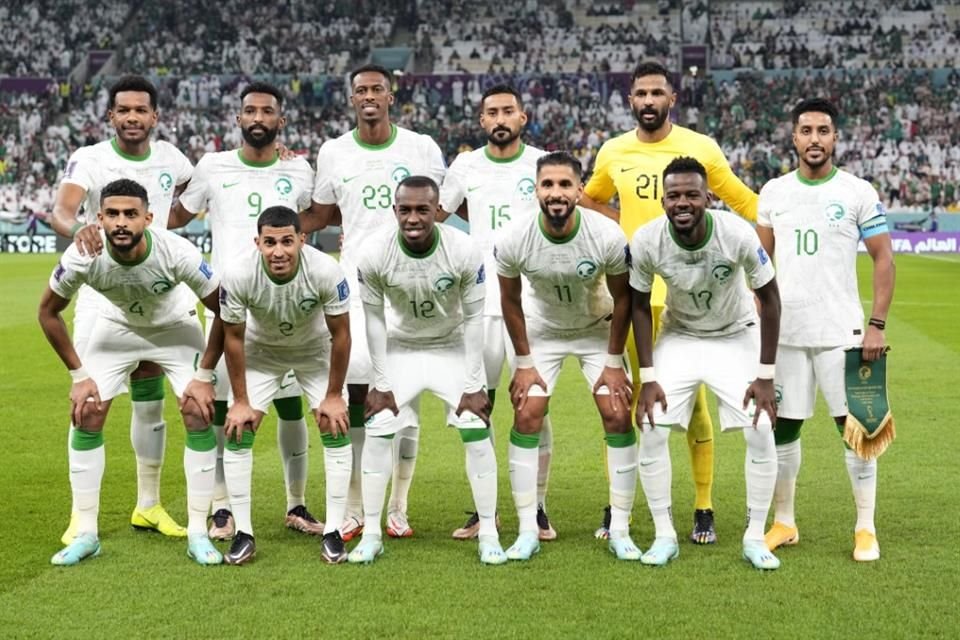 Ellos fueron la alineación inicial de Arabia Saudita contra México.