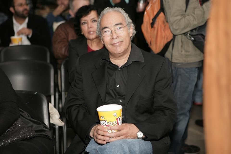 El actor de teatro, cine y televisión, Alonso Echánove murió a los 68 años, según informó su hermana, la cantante María del Sol.