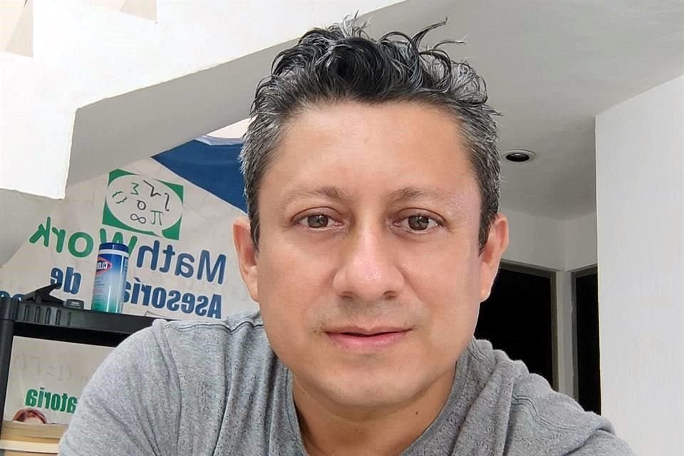 El escritor Luis Antonio Canché participa este sábado en el Encuentro Internacional de Cuentistas, junto a sus colegas Clara Obligado y Alberto Chimal.