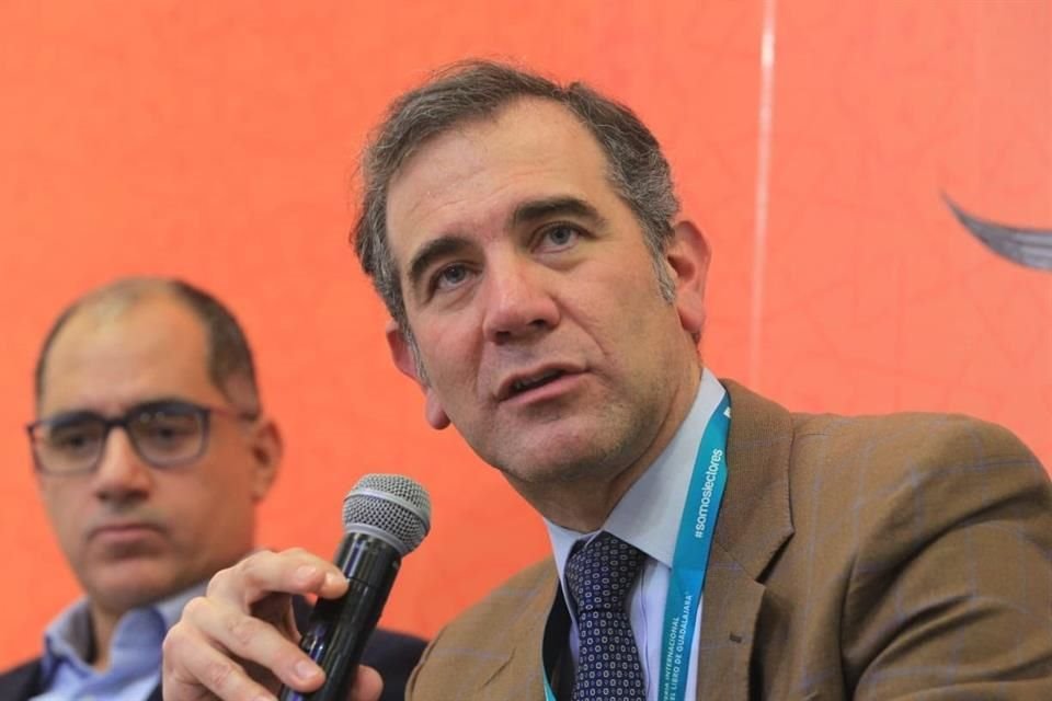 Lorenzo Córdova, presidente del INE.