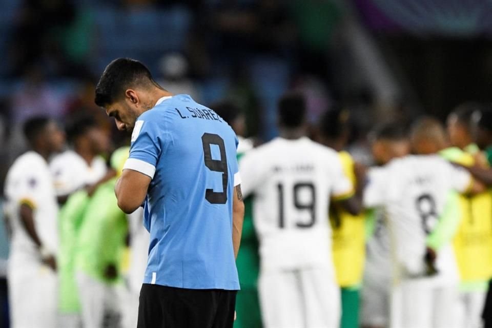 Uruguay venció 2-0 a Ghana, pero quedó fuera de Octavos debido al triunfo de Corea, que anotó más goles que los charrúas.