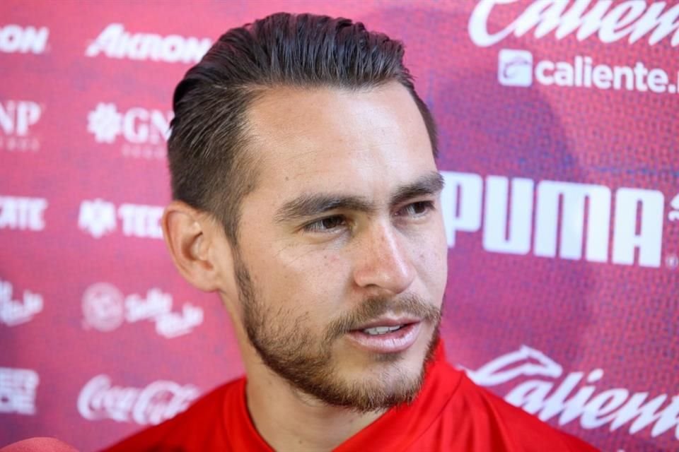 Jesús Angulo, mediocampista de las Chivas.