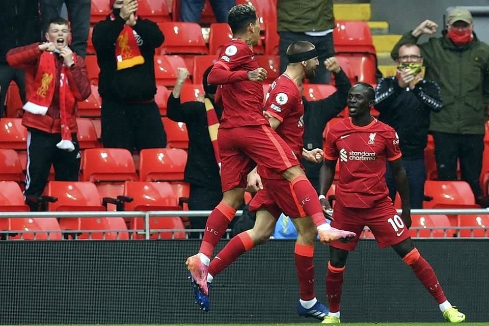 Sadio Mané anotó los dos goles con los que Liverpool venció 2-0 al Crystal Palace.