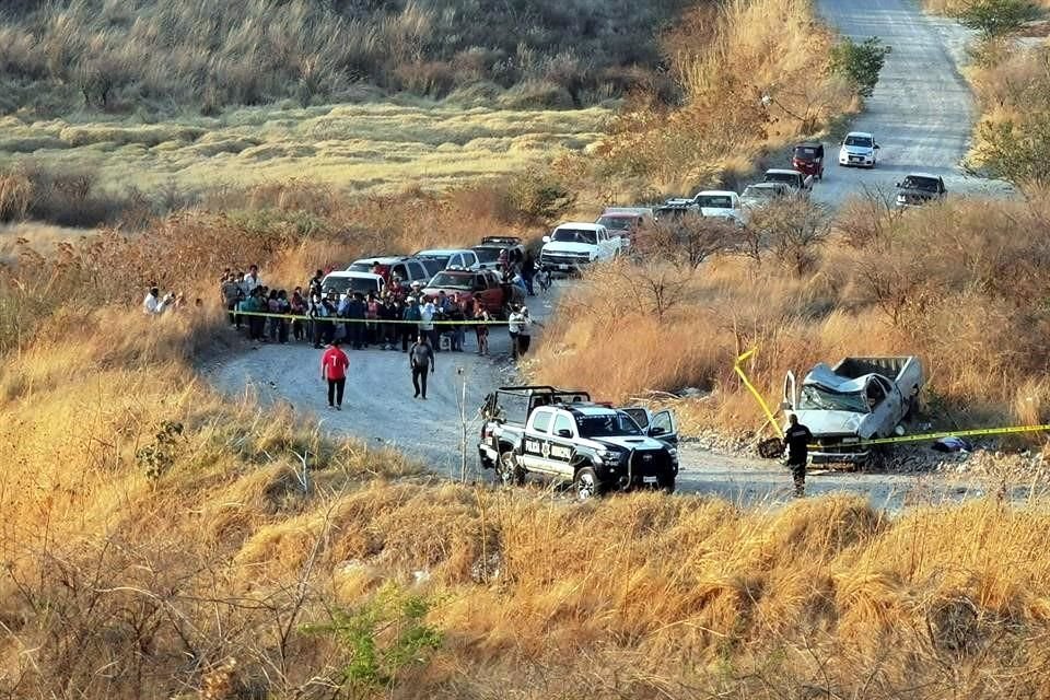 Una camioneta que tripulada por una mujer y su hijo volcó por la zona del Bosque del Centinela, y la madre murió durante el percance.