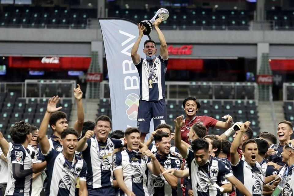 Y así festejaron los campeones.