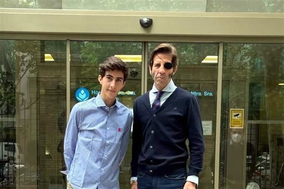 Manuel Perera salió por su propio pie del hospital.
