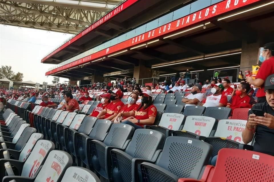 La afición que asistió al Estadio Harp Helú respetó en todo momento los protocolos sanitarios.