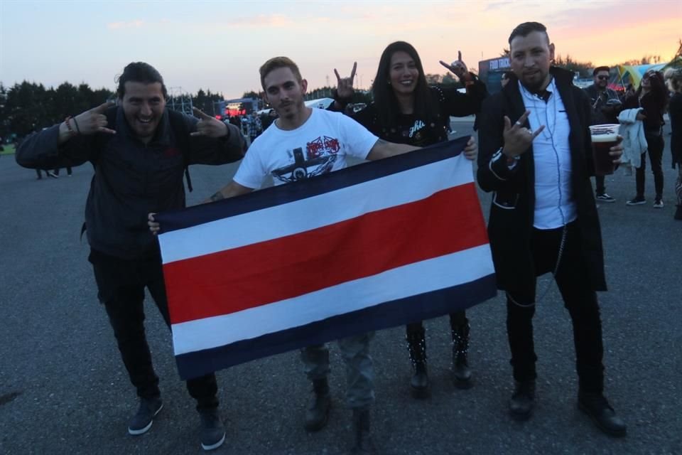 Pedro García y sus amigos viajaron de Costa Rica al festival, en Toluca.