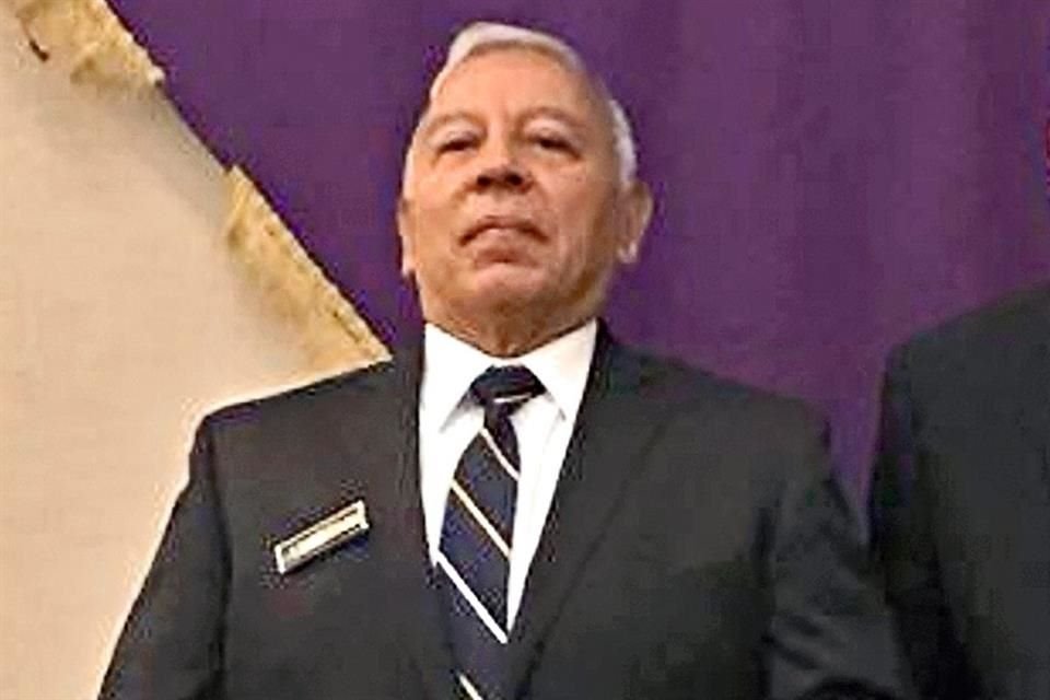 Juan Antonio García Corona se justifica diciendo que fue militar por más de 30 años.