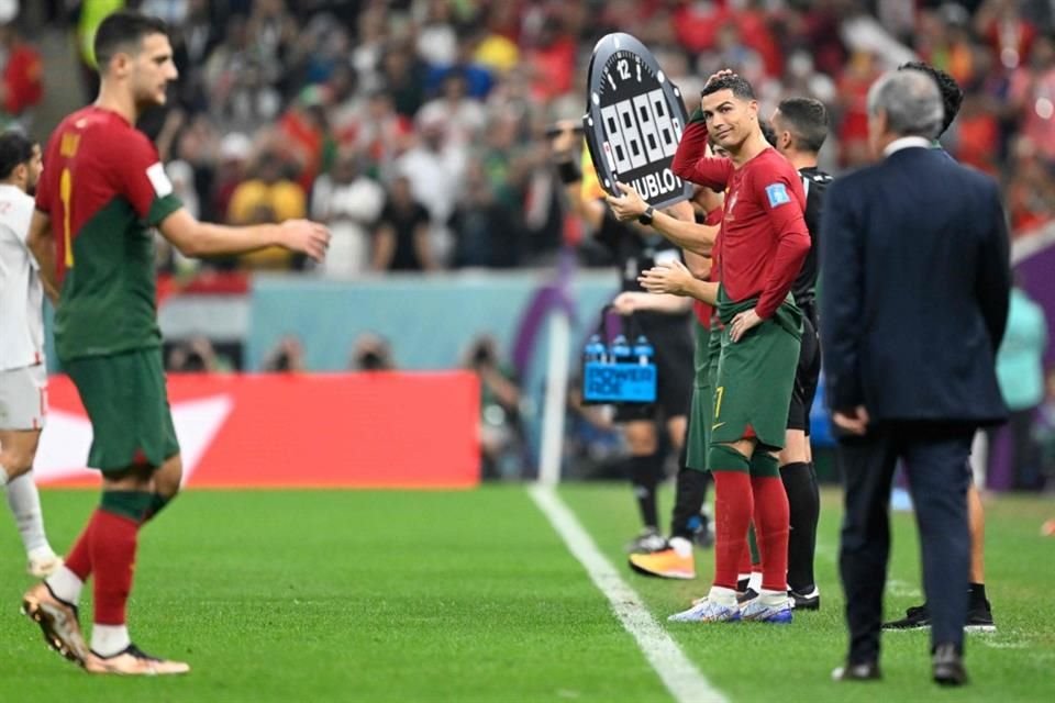 Cristiano Ronaldo comenzó un partido en la banca por primera vez en el Mundial.