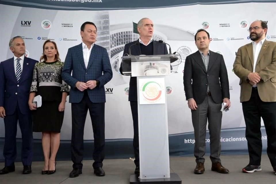 Senadores de Oposición exigieron a Morena aplazar hasta 2023 la discusión y votación del plan b electoral del Presidente AMLO.