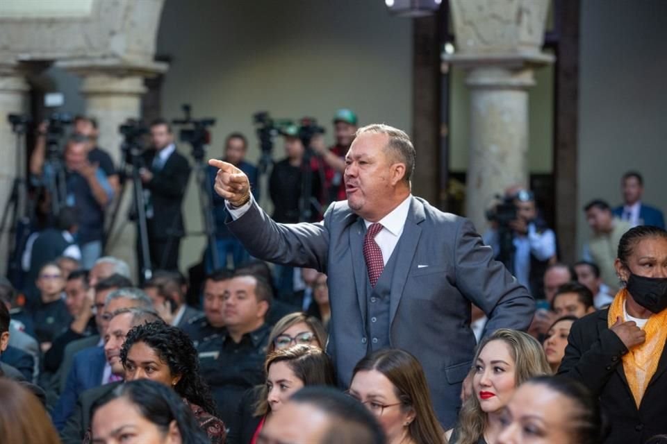 Durante el Informe de Labores de Presidente del Supremo Tribunal de Justicia 2022, Daniel Espinosa Licón, Leopoldo Partida Caballero se paró y le reprochó el despido de 98 trabajadores del STJE.