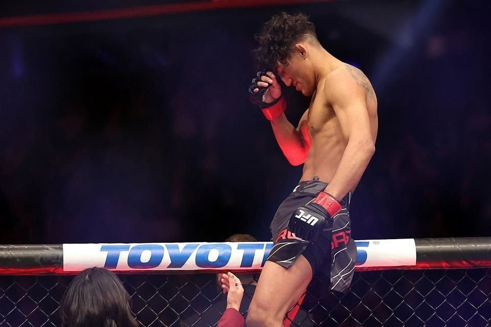 Rosas hizo historia en la UFC.