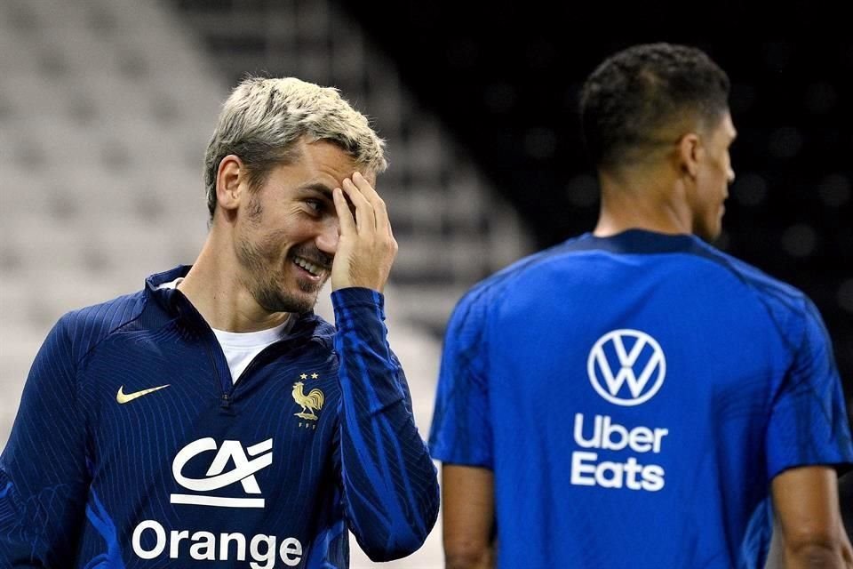 Antoine Griezmann ha sido fundamental para Francia, de acuerdo a su compañero Varane.