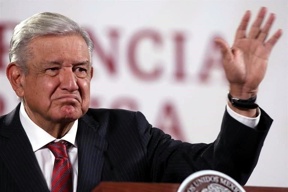 El Presidente López Obrador negó que la encuesta para seleccionar al futuro abanderado de Morena a la Gubernatura de Coahuila haya sido 'cuchareada'.