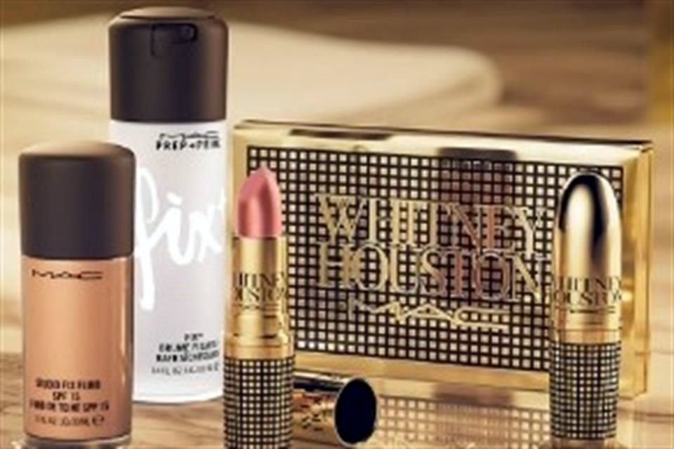 El glamour de Whitney Houston es retratado en la nueva línea de cosméticos de MAC.