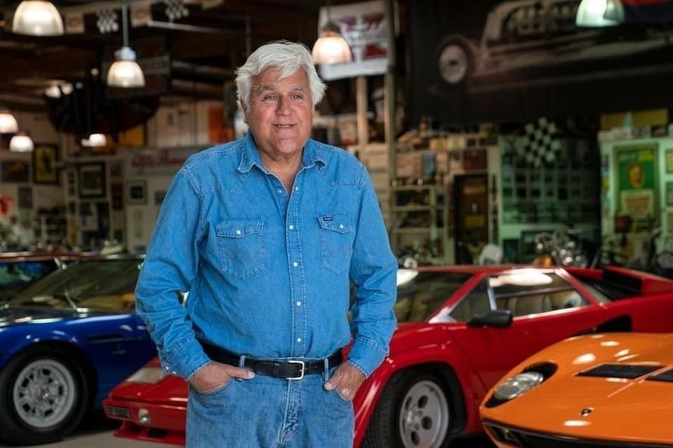 Jay Leno narró cómo fue el accidente que le provocó quemaduras de segundo y tercer grado en el cuerpo.