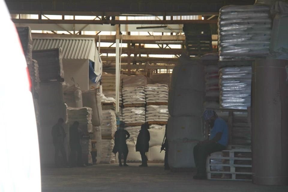 n hombre perdió la vida la mañana del miércoles, cuando se encontraba trabajando en el interior de una empresa ubicada en la Zona Industrial de Guadalajara, tras ser aplastado por sacos de sal.