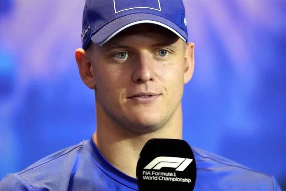 Mick Schumacher será piloto reserva en la escudería Mercedes, en la que su padre Michael Schumacher terminó su carrera.