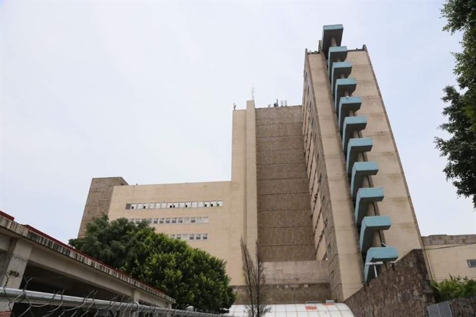 Aspectos del Hospital Civil Nuevo Juan I. Menchaca.