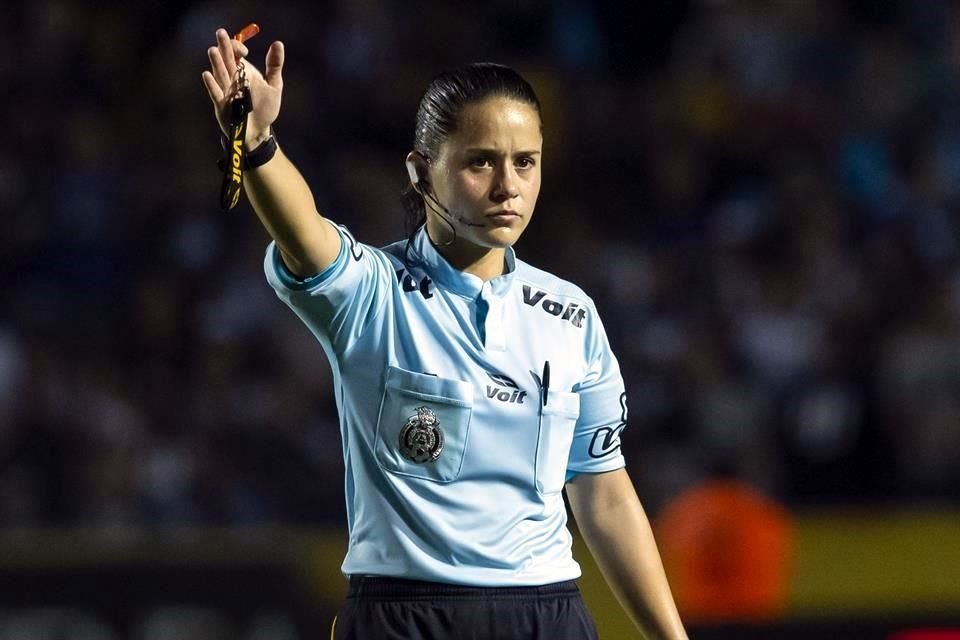 Karen Hernández será el árbitro para la vuelta en la Final de Tigres Femenil y Chivas.