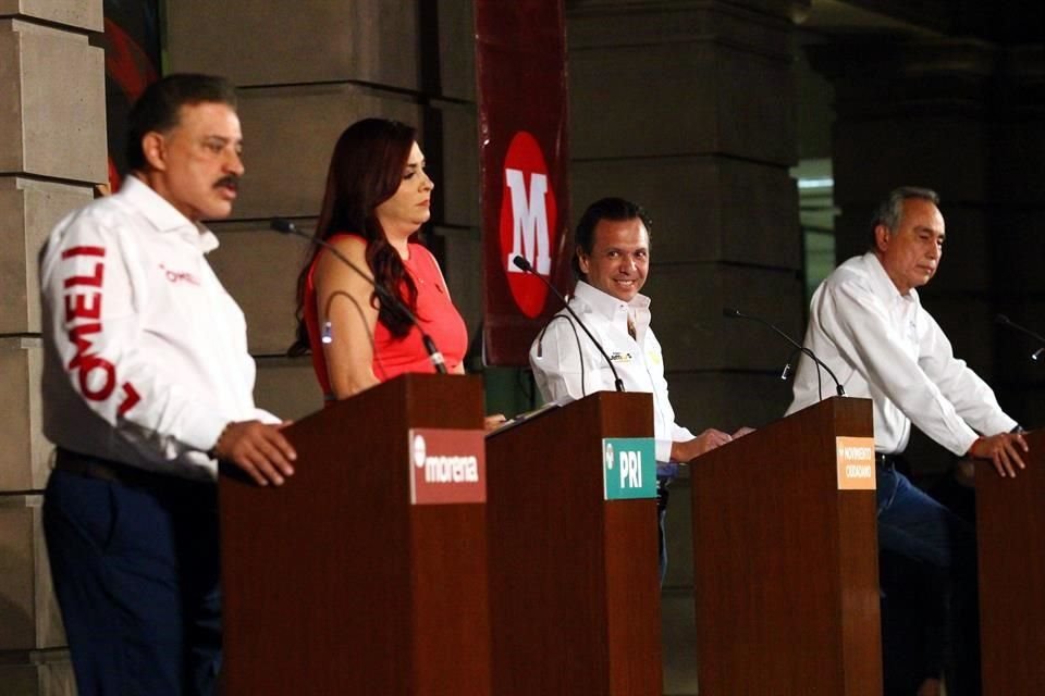 Carlos Lomelí, Sofia García, Pablo Lemus y Fernando Garza Martínez.