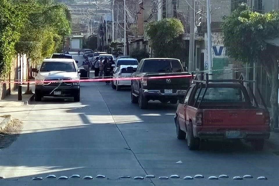 Fiscalía liberó a dos hombres que habían sido plagiados y detuvo a uno más en la Colonia La Coladera, en Tlajomulco.