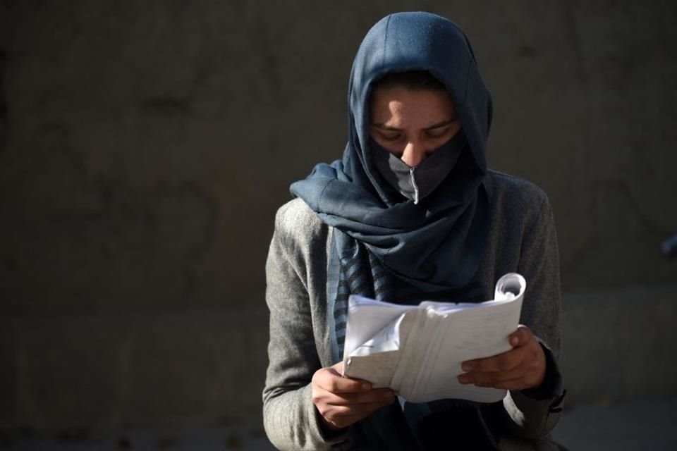 Marwa iba a ser la primera mujer de su familia en ir a la universidad.