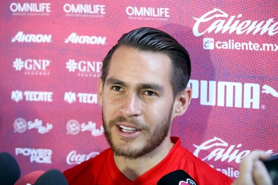 Jesús Angulo terminó su etapa con las Chivas con una carta que compartió en sus redes sociales, agradeciendo a ex compañeros y afición.