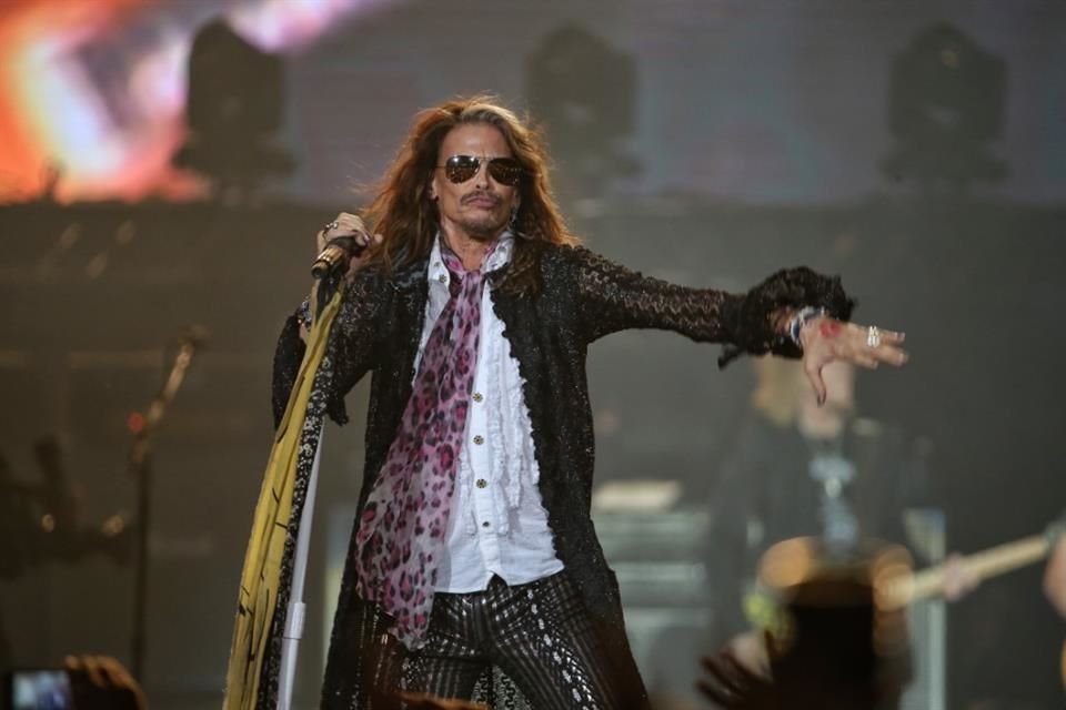 El líder de Aerosmith fue acusado de agresión sexual e imposición intencional de angustia emocional.