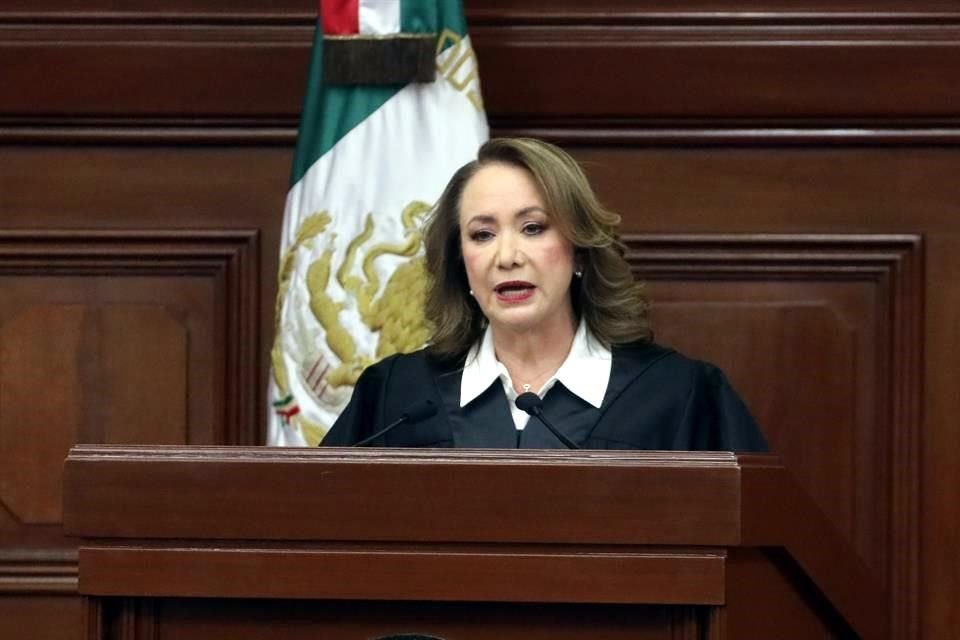 La Ministra Yasmin Esquivel ha sido acusada de plagio en su tesis para obtener su título de licenciada en derecho en 1987.