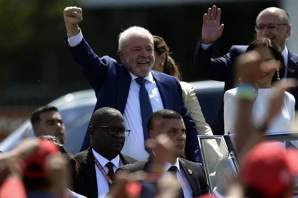 Lula juramentó por tercera vez como Presidente de Brasil.