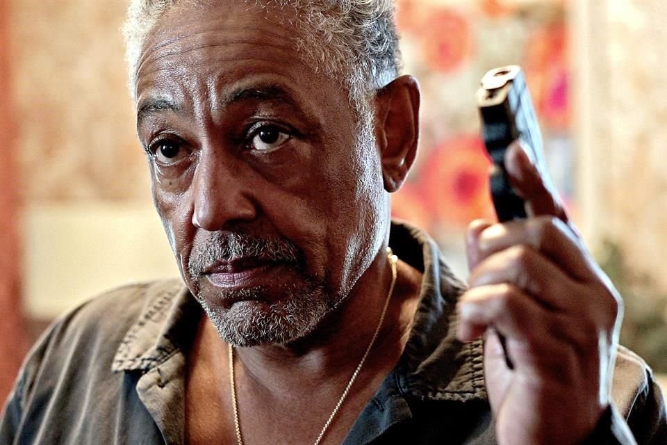 Usualmente considerado un secundario de lujo, el actor Giancarlo Esposito protagoniza ahora la serie 'Kaleidoscope', de Netflix.