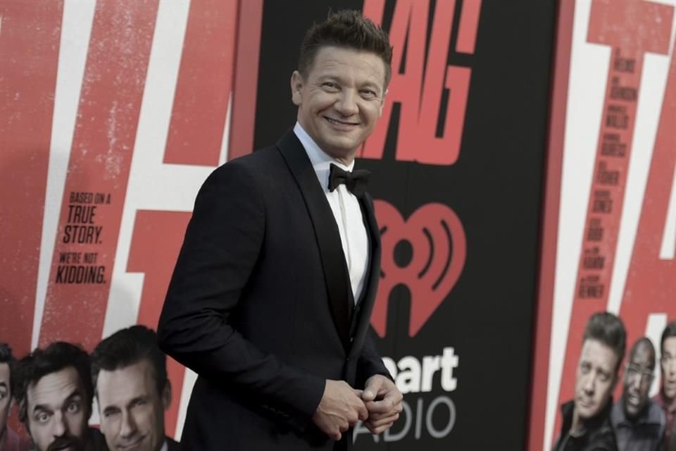 Jeremy Renner da actualización de su estado de salud con vídeo desde el hospital y agradece muestras de apoyo.