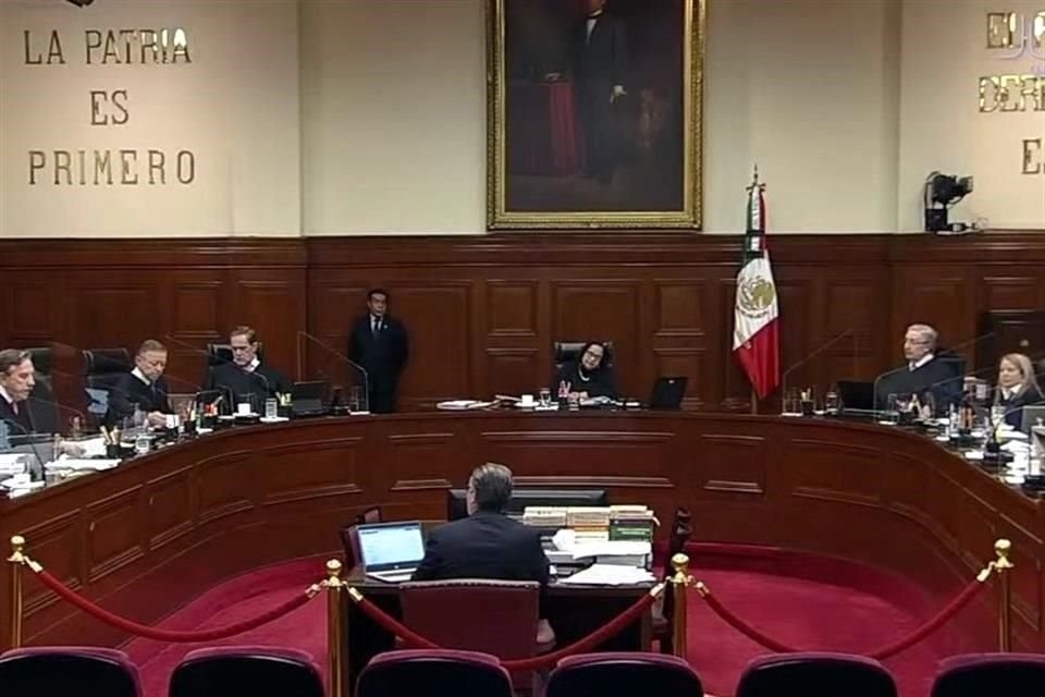 Oposición prevé presentar 12 acciones de inconstitucionalidad contra reformas discutidas y avaladas en fast track en sede alterna de Senado.