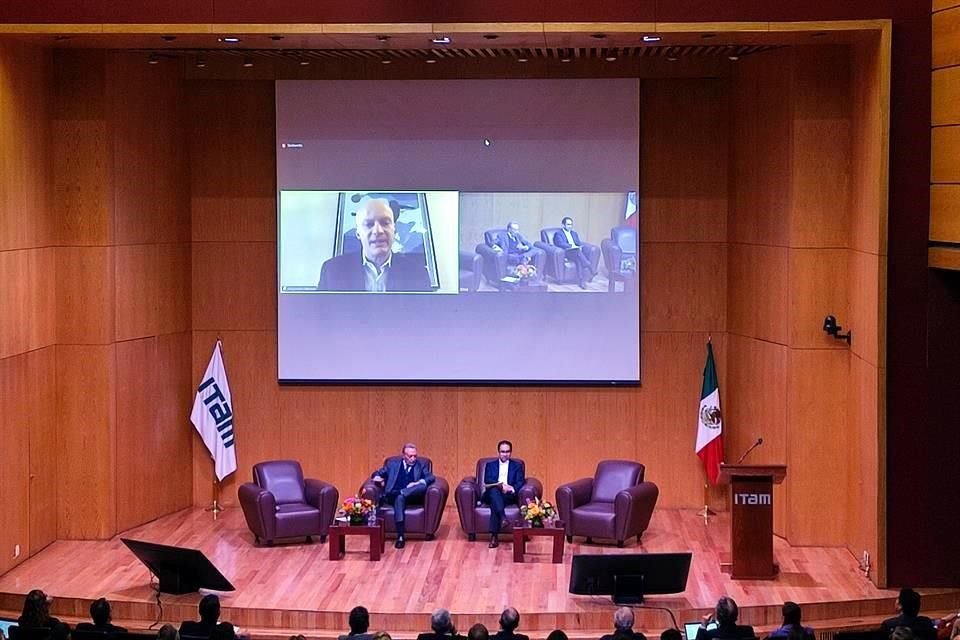 Guillermo Ortiz, ex Gobernador del Banco de México y ex Secretario de Hacienda, participó junto a Alejandro Werner en el Seminario de Perspectivas Económicas 2023 del ITAM.