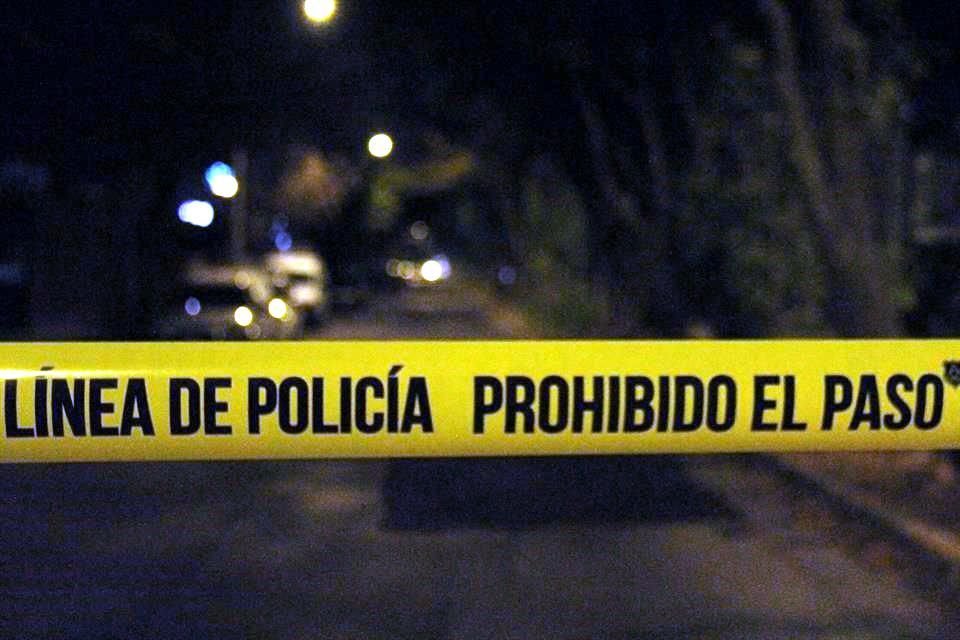 Miembros del Colectivo Guerreros Buscadores de Jalisco hallaron restos óseos en un predio de la Colonia Lomas del Tizate, en Zapopan.